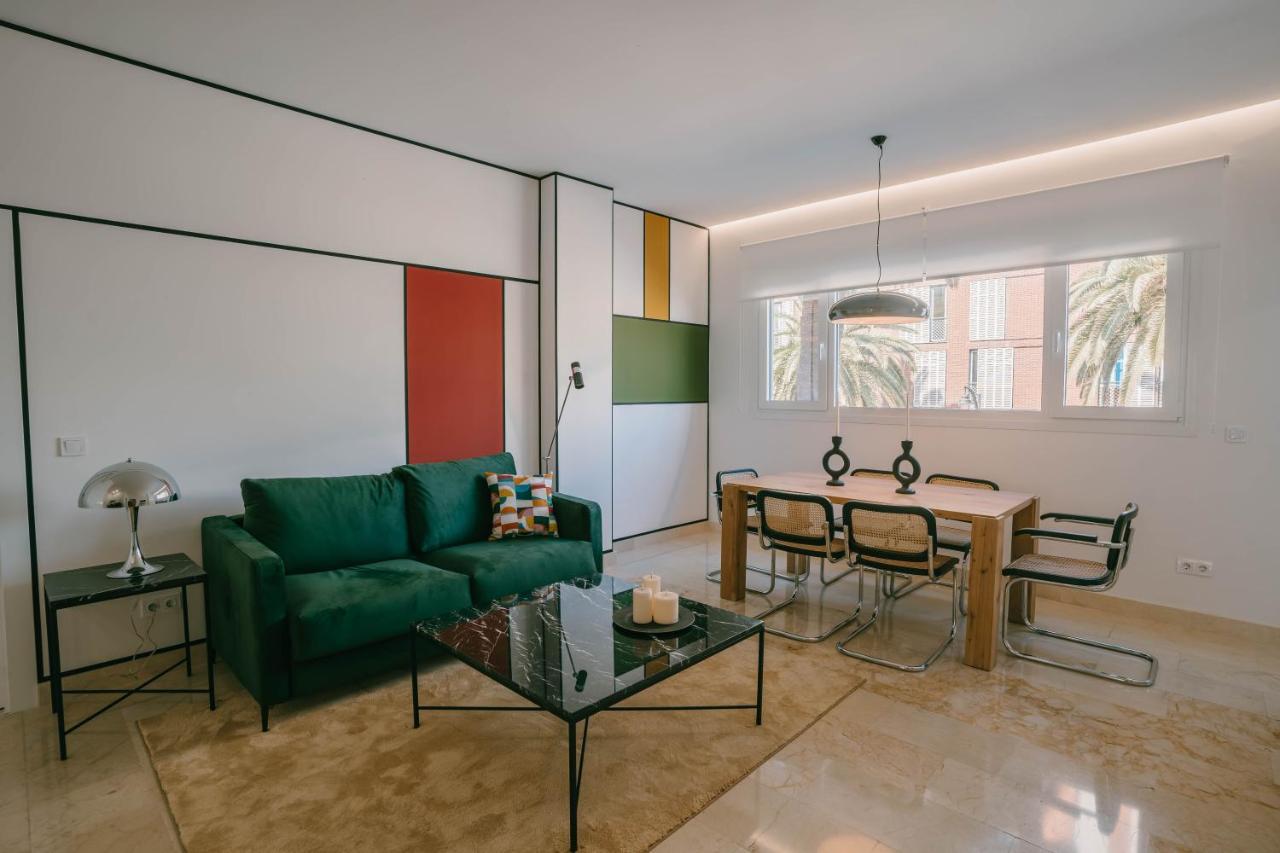Апартаменты New Picasso Plaza - Малага Экстерьер фото