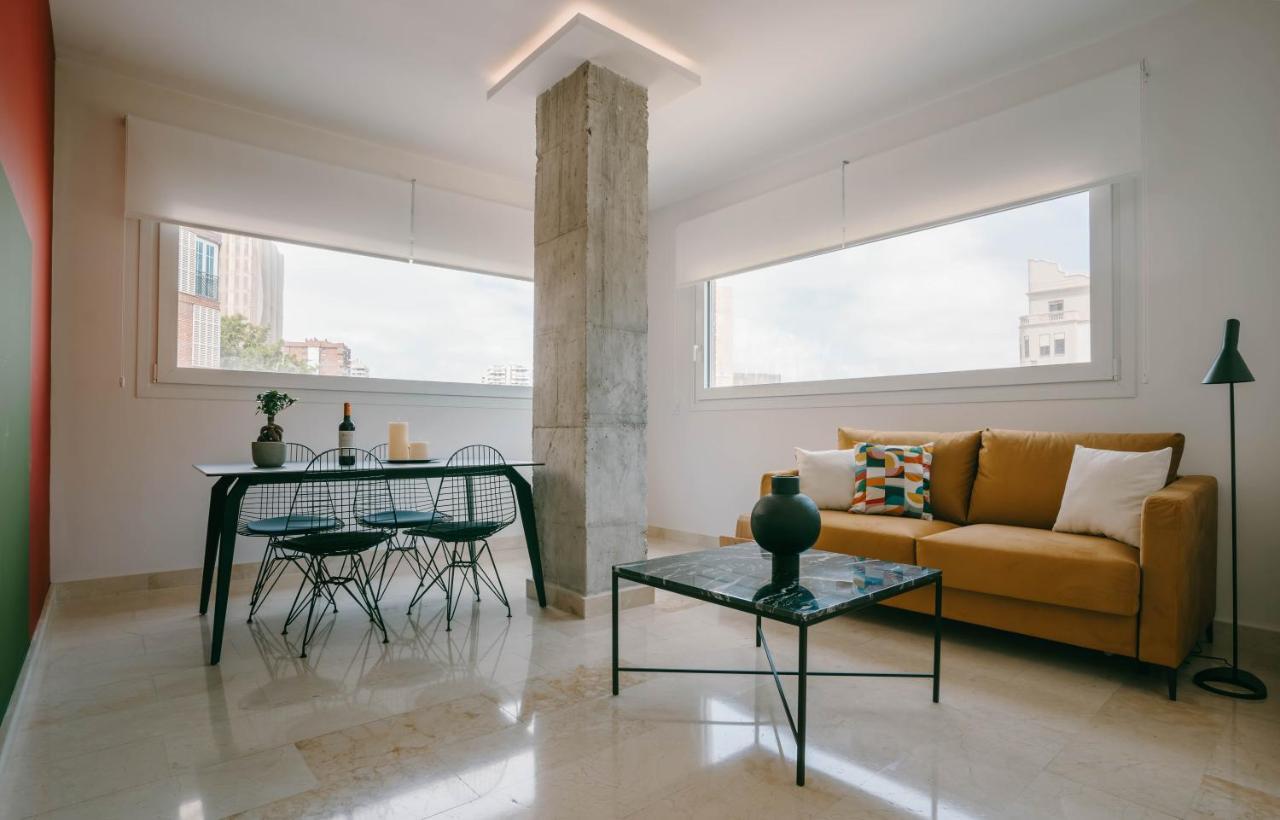 Апартаменты New Picasso Plaza - Малага Экстерьер фото